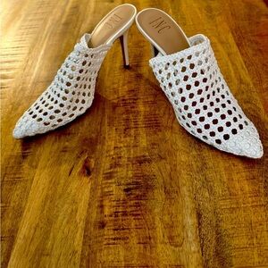 INC international concepts Celestia pointed mule slip on heels basket weave EUC